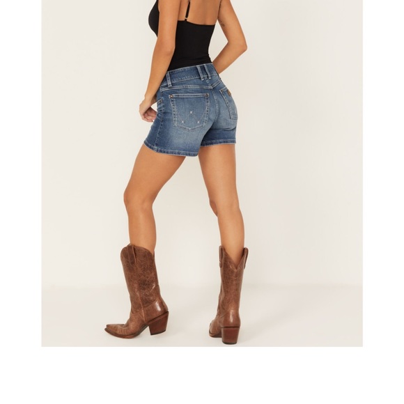 🆕Wrangler Shorts. Retro Mae mid rise sz 26” NEW WITH TAGS! - Picture 5 of 9